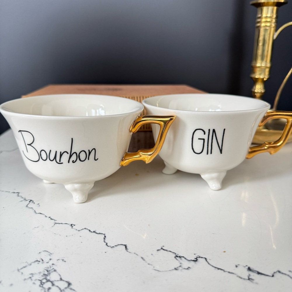 Creative Co-op Stoneware Bourbon + Gin 3 Footed w Gold Handle Tea Cup set of 2 - Picture 4 of 7